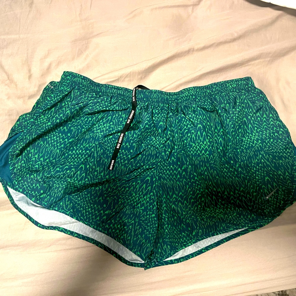 nike athletic shorts!!